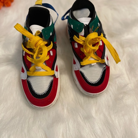 Multicolored shoe - Picture 2 of 3